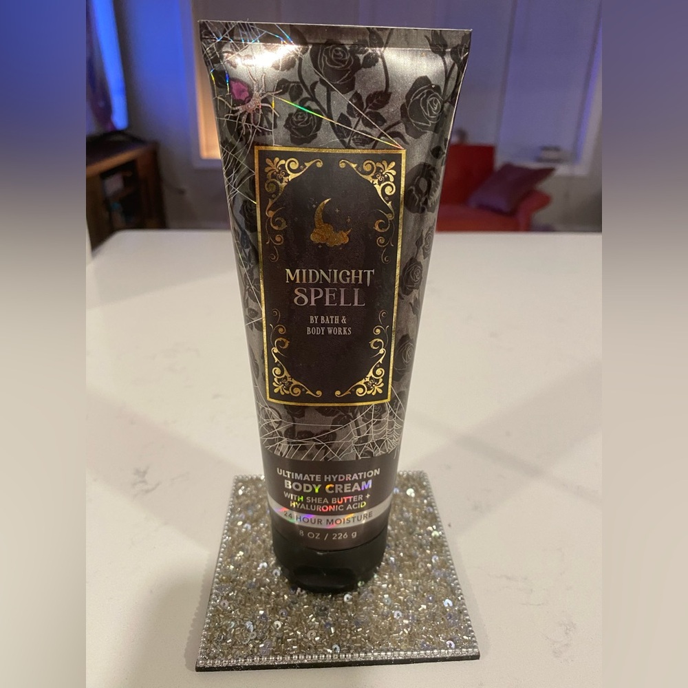 Bath & Body Works Midnight Spell Body Cream - Black and Gold